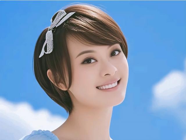 不装了！央视公开“点名”孙俪，原来张艺谋一个字都没说错