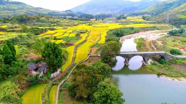 穿越百年！探访韶关5座小众古村，看围楼、石桥、古庙…美到忘记时间！