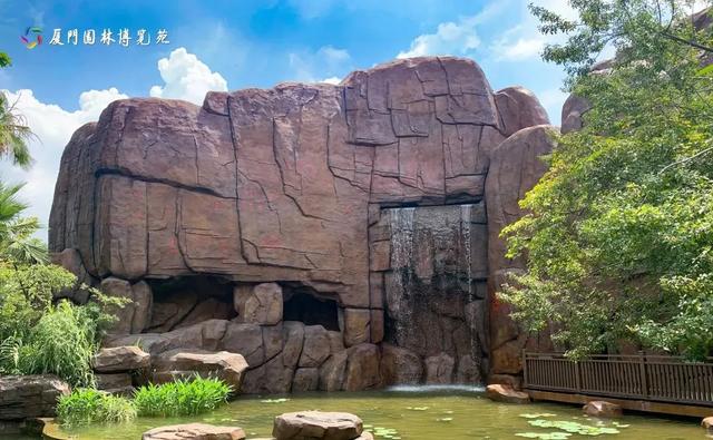 水帘飞泻、喷泉奏乐！厦门清凉“水上秘境”，周末走起→
