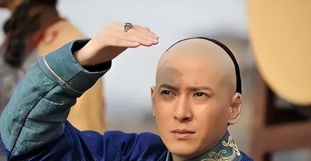 横店一哥也沦落到拍短剧了 曾给他做配的都成一线了 网友直呼太掉