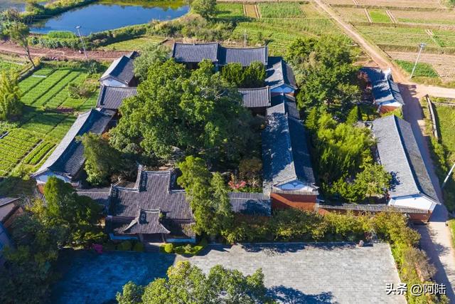 距洱海60多公里，这根“南诏铁柱”是大理现存最珍贵的古迹之一