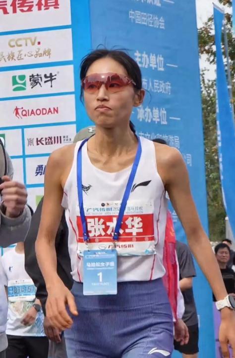 日本媒体公开锐评最快女护士离职风波，言辞犀利，句句直戳她心窝