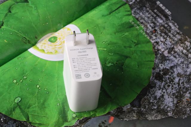 荣耀GT Pro究竟值不值得买？深度体验一个月，告诉你真实感受