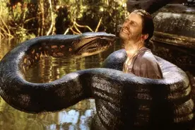 长5米重200斤，一口吞下70斤水耗子，世界第一大蛇饥饿时吞人吗？图片