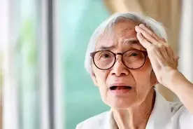 大脑开始衰老的标志：1退、2差、3不，若你没有，说明还年轻图片