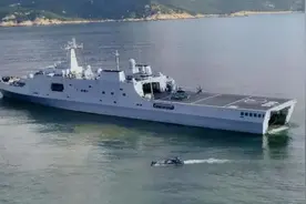 围三阙一！仙宾礁3艘海警船围绕菲舰，2万吨071配合，倒计时1天图片