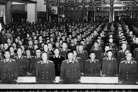 1955年授衔仪式，大将军衔人选本有15人，为何只留下10位？图片