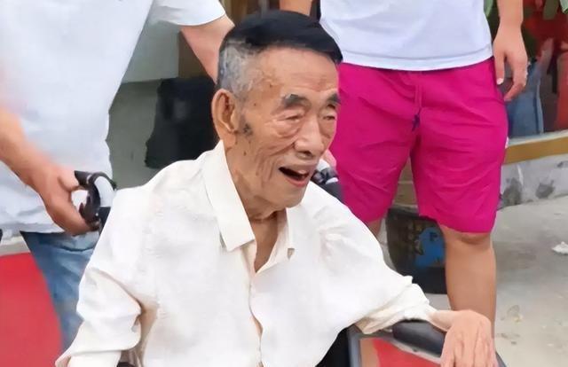 杨少华离世6天后，再看四个儿子的处境，侯耀华的话还真是说对了