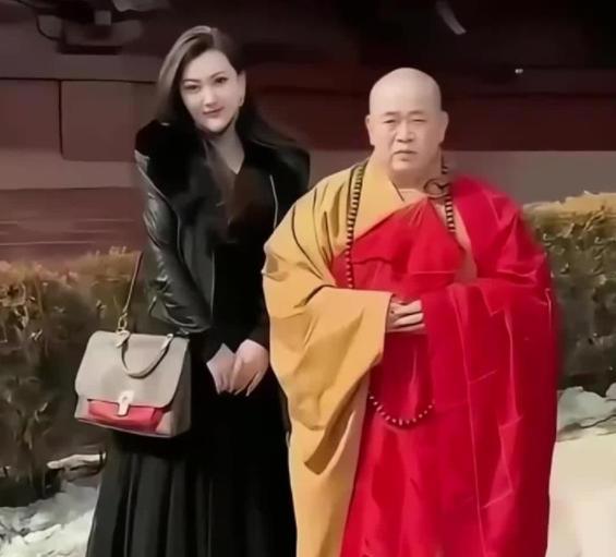 不查不知道一查吓一跳，掌控少林寺38年的释永信，私下到底有多壕