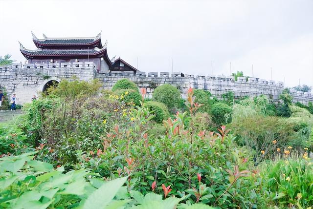 青岩古镇：贵阳唯一的国家5A级旅游景区，何以成“贵州版丽江”？