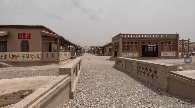 甘肃令人困惑的影视城，规模宏大投资不菲，游客不多却收门票