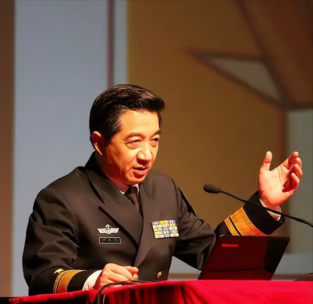 为什么“战略忽悠局局长”张召忠，突然消失了，去哪里了？