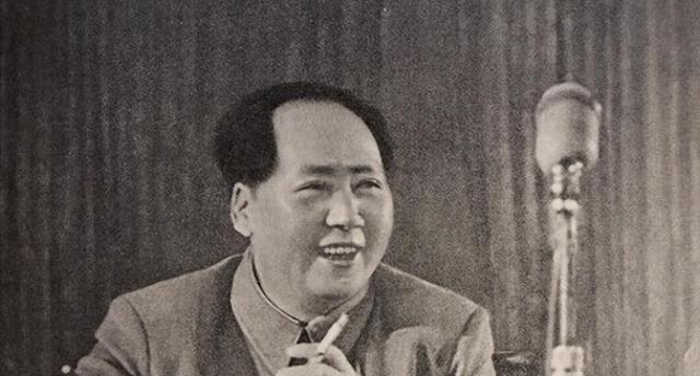 陈赓向主席介绍一人：这我兄弟，毛主席：你可知道他是我什么人？