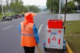 “太不讲理了”贵州贵阳环卫女工：每次发工资都被扣除500元图片