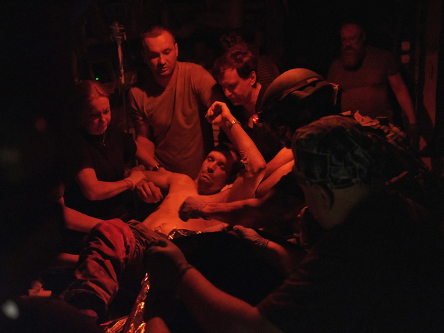 2025年战争中的乌克兰：照片中的一年