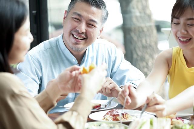 87年，去同学家玩，他姐姐把我拉进房间，教我玩“俄罗斯方块”