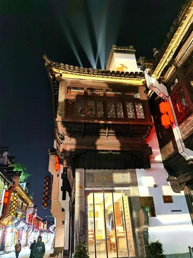 游安徽屯溪老街和徽州古城