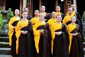 当年放弃百万年薪，组团出家当和尚的30名研究生，后来怎样了图片