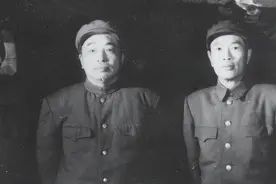 他本拟授大将，在红四方面军地位高于王树声，为何后来销声匿迹？图片