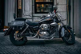 40岁的男人开什么摩托车？几位车主给了答案，你咋看图片