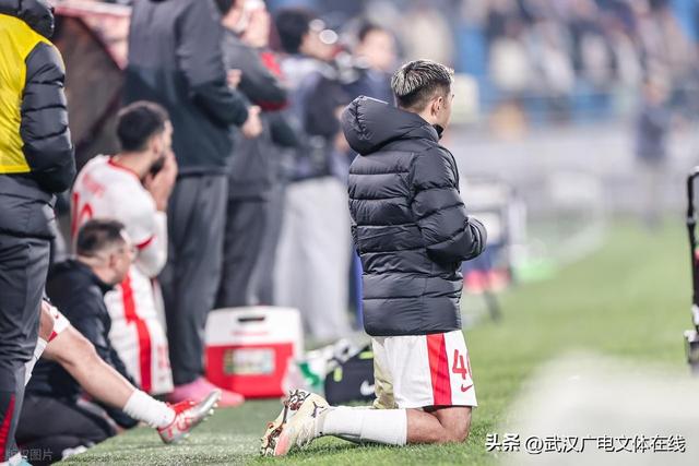 中超综述：争冠三强齐齐遭遇顽强阻击 降级区仍有悬念北京国安成“判官”