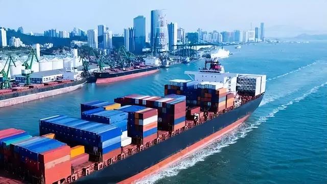 美国关税涨上天，世界贸易反增长！14国签协定互救，特朗普玩脱了