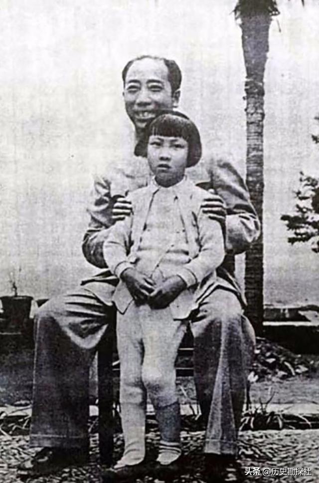 这就是戴笠胡蝶的真实样貌，一个狠一个美，货真价实的罕见照片