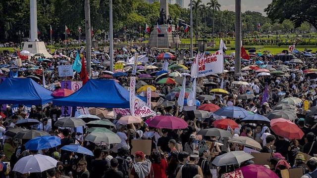 菲律宾局势控制不住了，马科斯下令大规模逮捕，中方大使提前辞行