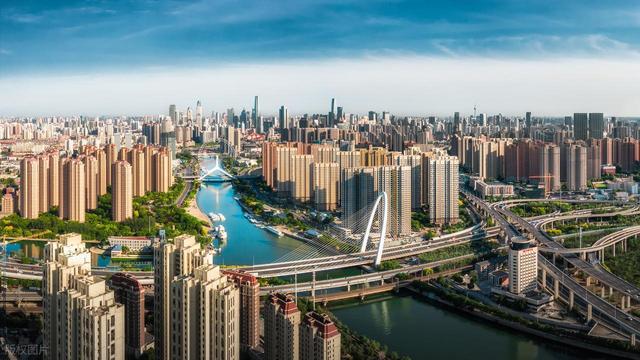 一个重庆人从天津旅游回来，实话实说，都是直辖市差别还是有点大