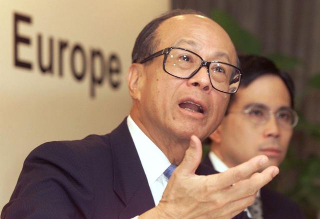 这次，现身九三阅兵的霍家，揭开李嘉诚仅剩的体面，霍震霆说对了