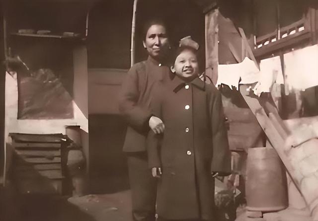 贪污上亿、假慈善？被实名举报的韩红，还是没有等来一声道歉