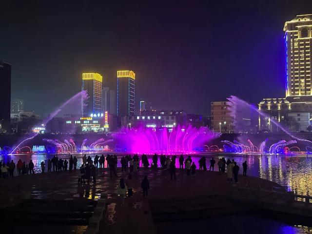 月满青泥河，灯候远方客——成县双节夜游全攻略
