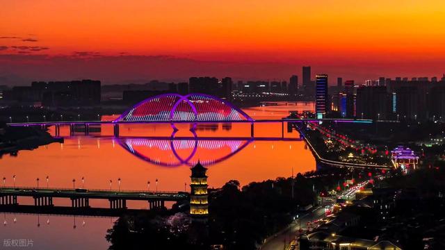 南昌没想到，景德镇没想到，现在上饶怎么突然这么受欢迎了！