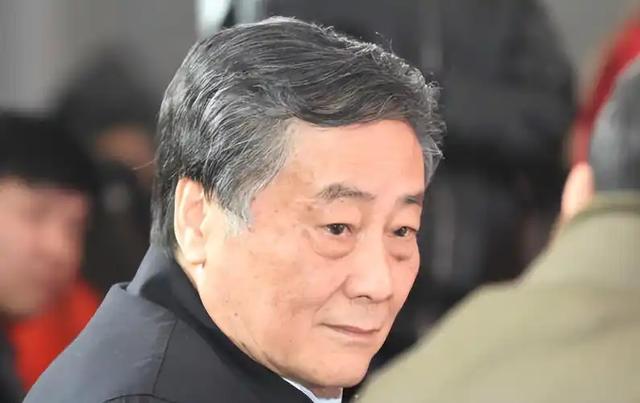 宗庆后培养宗馥莉为继承人，私生子没名分，郎咸平称杜建英水平臭