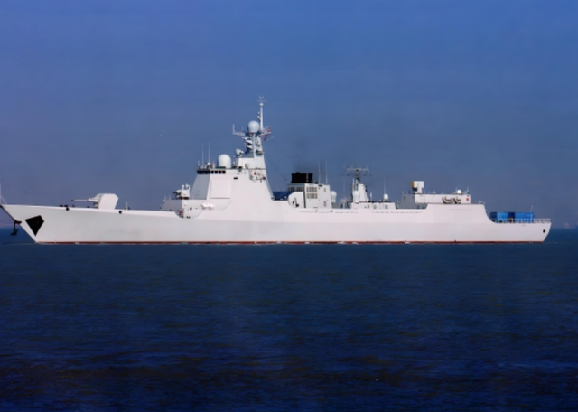 中国突然亮出武统巨舰，火力堪比055，美军设想	，又被中国实现