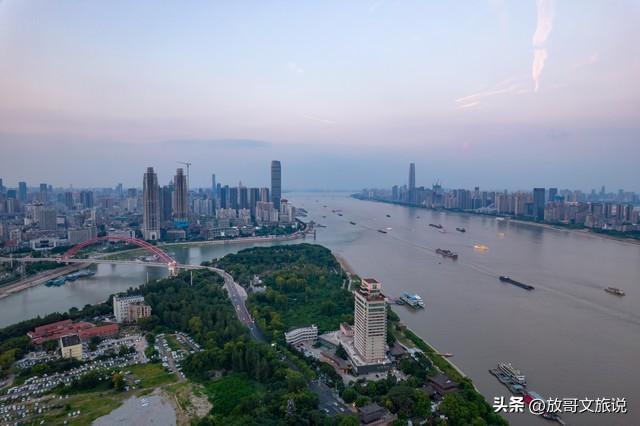 武汉凭啥与巴黎、威尼斯并肩？世界最美城市称号背后是座江湖史诗
