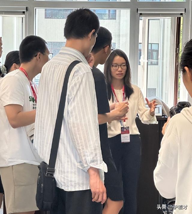 韦东奕没想到，2026刚开始	，官媒高调官宣王虹喜讯，终于等到这天