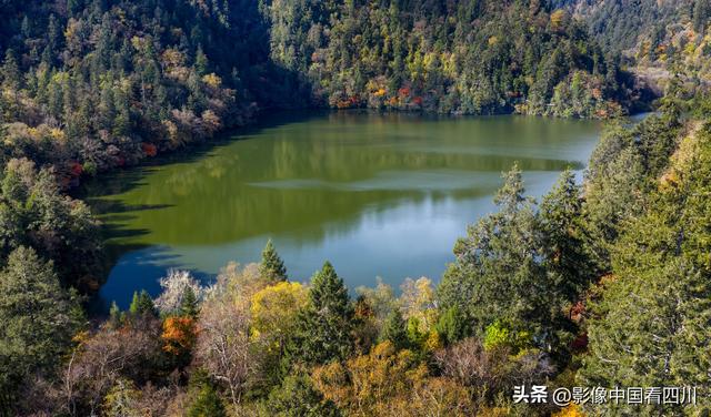 四川九寨沟：甲勿池金秋好风光