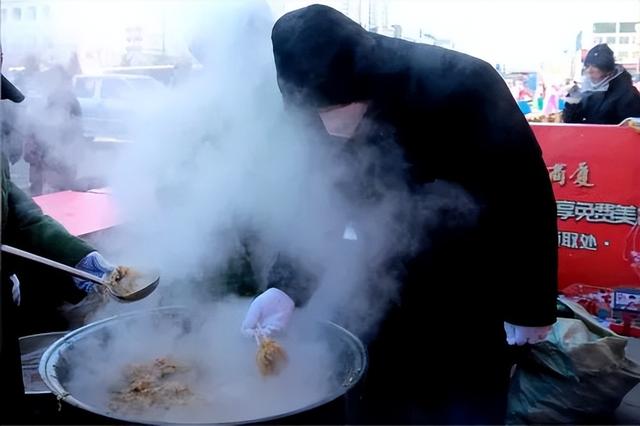 逛大集、备年货、过大年——“冰雪乐购·福启东极”2026佳木斯华联新春文旅“冰超”大集热闹开市