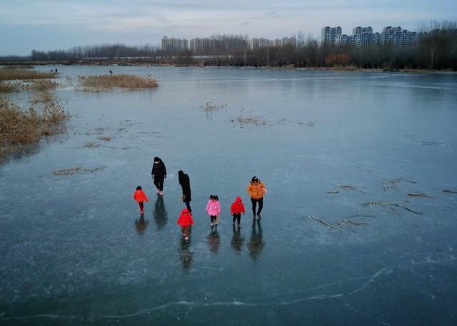 “上午冬至，冰上走；下午冬至	，棉袄丢	”，21日夜里冬至有啥预兆
