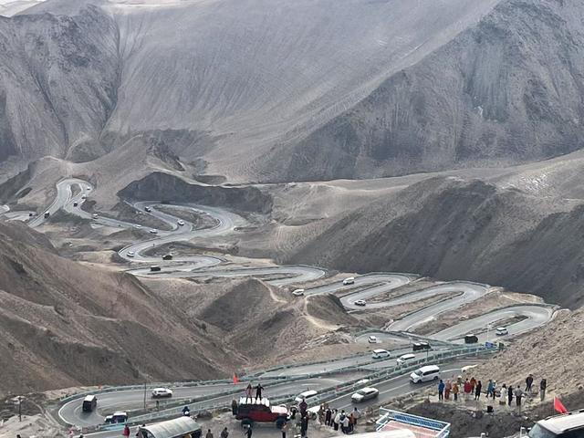 今日，我们走过了人生所有的弯路，从此人生尽是坦途！