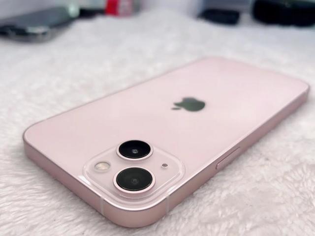 iPhone18 Pro再次被确认：C2基带+2亿传感器，配置拉满了