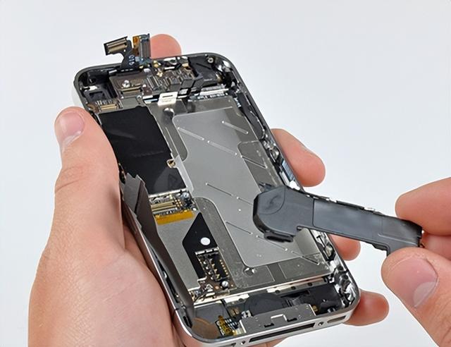 从大哥大长天线，到iPhone天线门！手机天线17年进化史