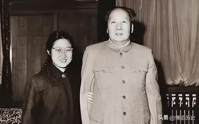 1966年，李讷来北航探望姐姐，李敏单刀直入问：你来找我什么事？