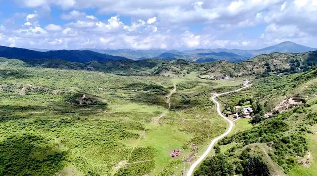 在白松坝，停驻于岁月漫溯山河的刹那