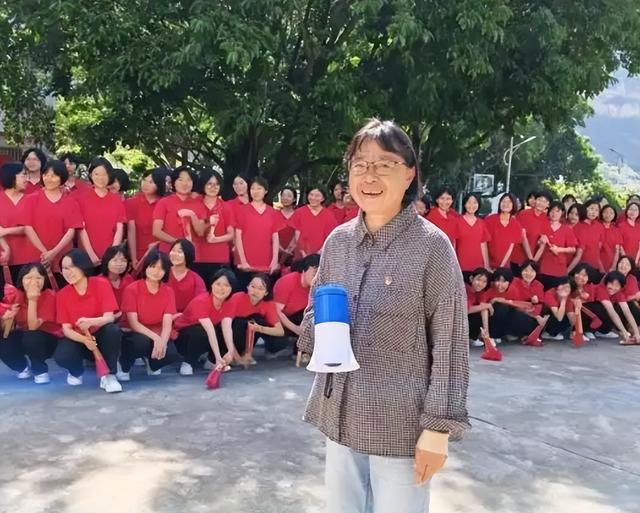 官方出手！揭开张桂梅卸任华坪女高传闻真相，有一点可以肯定