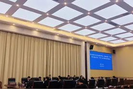 贵阳一中结对帮扶贵安三中签约仪式举行图片