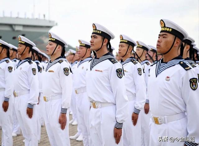 美军酸评福建舰？解放军一句话打脸，戳破美心病：这回真无药可医