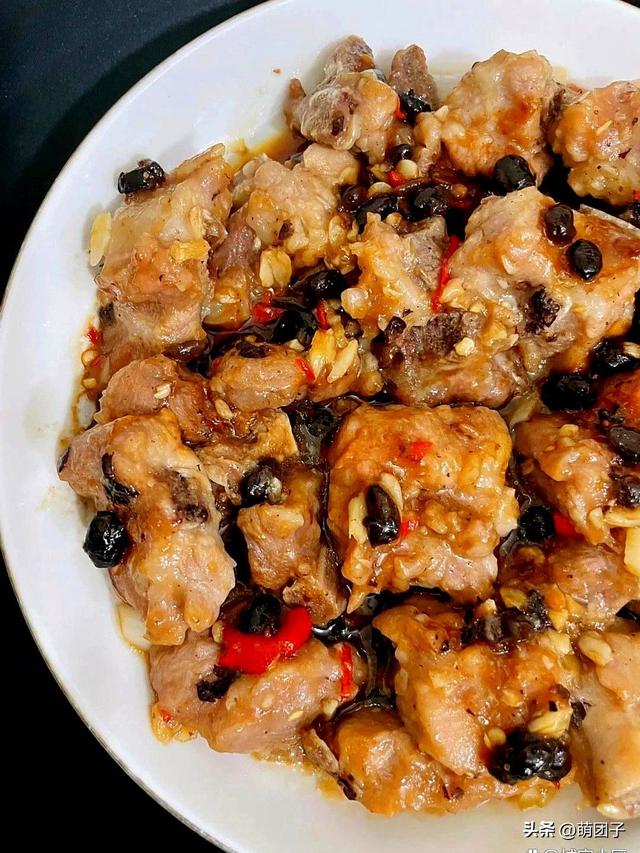 广东蒸排骨最正宗做法，鲜嫩入味，一口脱骨超下饭