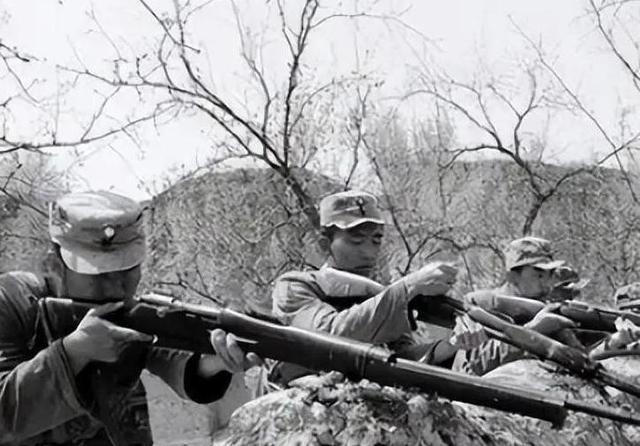 60多名文艺兵遭鬼子包围，战后，百姓发现烈士遗体皆是太阳穴中弹
